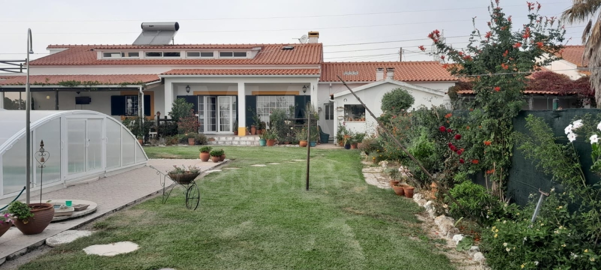 Terraced house 3 bedrooms in the municipality of Palmela (Cajados)